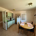 شقة Apartmany Knezicky Knezicky