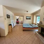 شقة Apartmany Knezicky